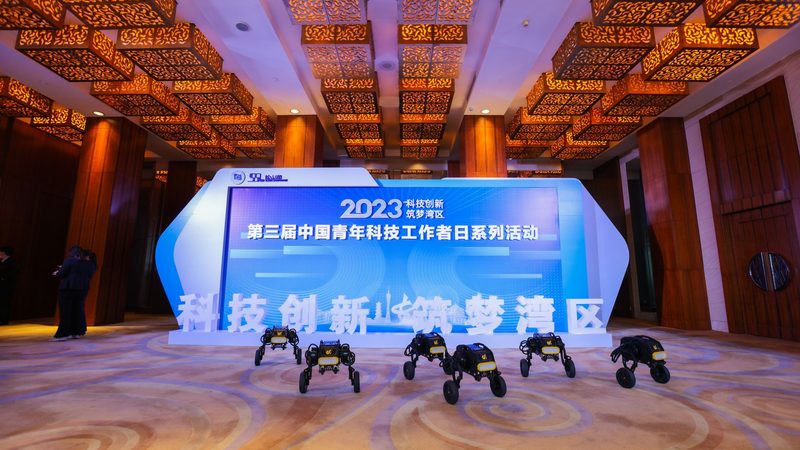 开源机器学习平台性能测试：关键指标与实战解析**